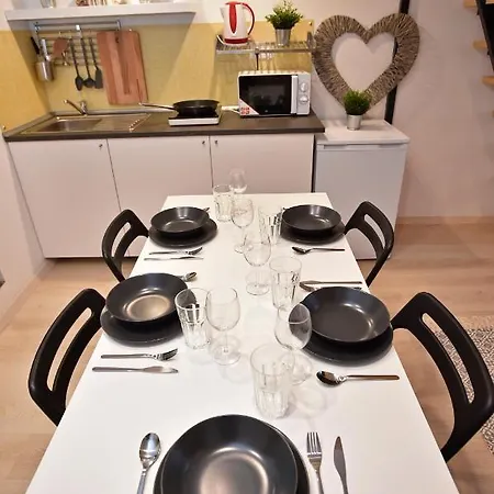 Appartamento The Apex Residences